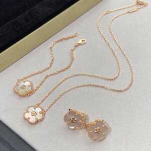 Clover Rosé Essence